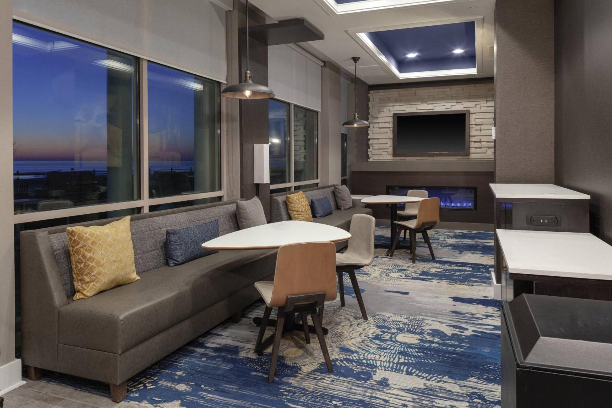 Residence Inn By Marriott Virginia Beach Oceanfront Exterior photo